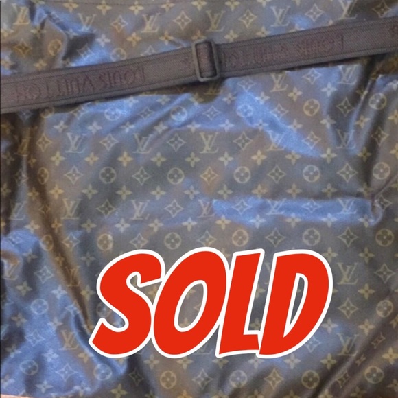 Louis Vuitton Handbags - ❣️SOLD❣️